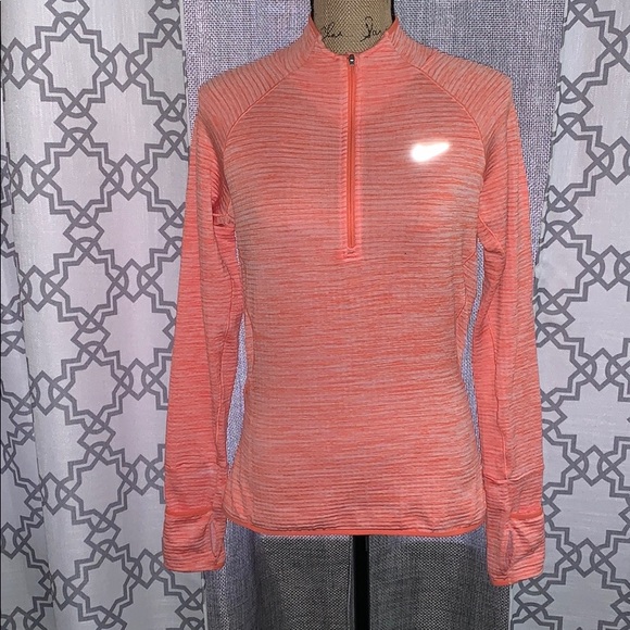 Nike Tops - 🌸EUC Nike Dri-Fit Pullover🌸